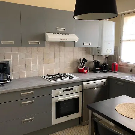 Biarritz, 3 Pieces, 5 Personnes - Fr-1-239-669 *
